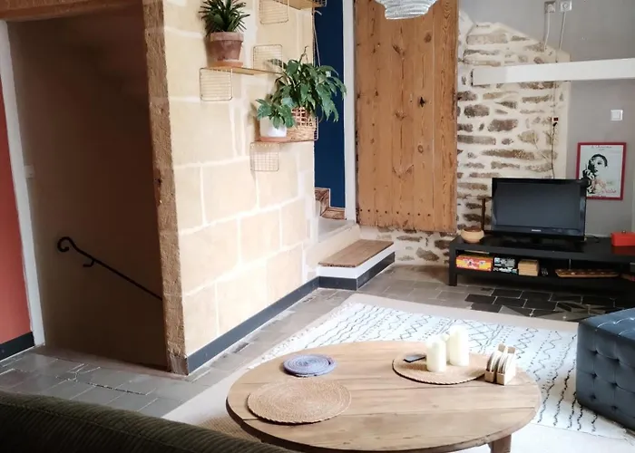 Maison De Village A Deux Pas De La Riviere